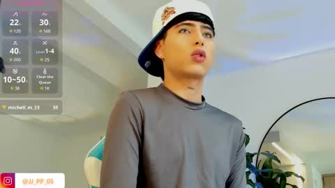 Liam online show from 11-11-25, 05:24