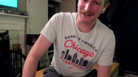 Snapshot of liam_1985 chatting on 01-04-25, 01:21 Liam online show from 01-04-25, 01:21