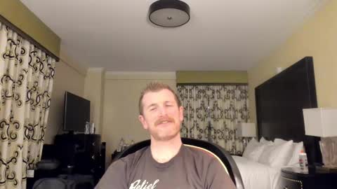 Snapshot of liam_1985 chatting on 02-08-25, 12:38 Liam online show from 02-08-25, 12:38