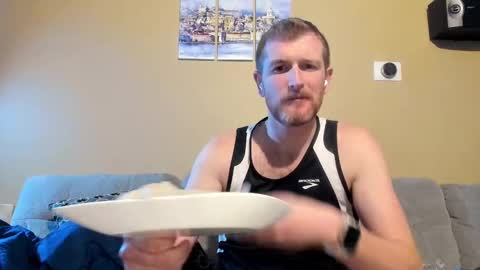 Snapshot of liam_1985 chatting on 02-27-25, 01:16 Liam online show from 02-27-25, 01:16