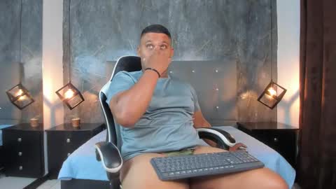 Snapshot of liam__carters chatting on 03-28-26, 11:43 Liam Carters online show from 03-28-26, 11:43