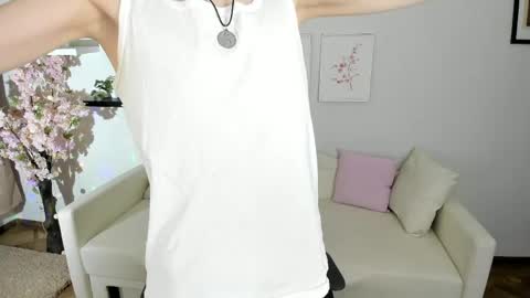 LIAM online show from 04-14-26, 05:35