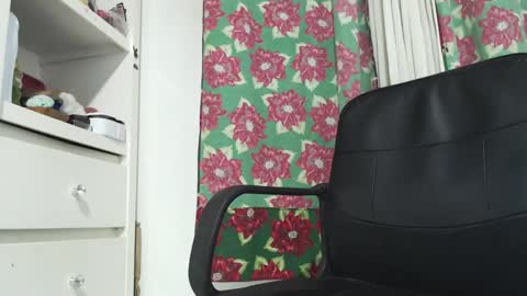 Snapshot of liam_borges chatting on 03-10-25, 03:23 liam_borges online show from 03-10-25, 03:23