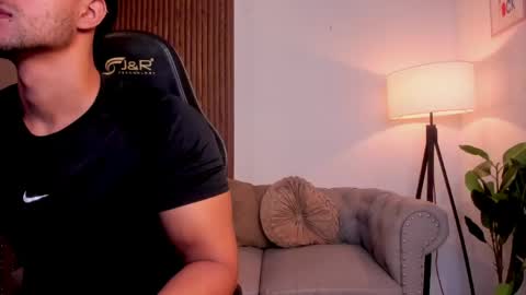 Snapshot of liam_colliins chatting on 06-05-26, 12:00 Liam Collins online show from 06-05-26, 12:00