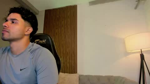 Snapshot of liam_colliins chatting on 06-06-26, 11:48 Liam Collins online show from 06-06-26, 11:48