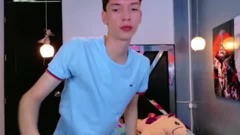 liam_green1 online show from 02-26-26, 07:46