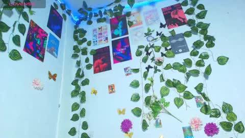 liam_honey18 online show from 04-29-26, 05:30