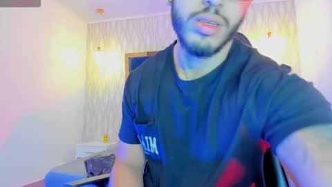 LIAM KLEIN online show from 12-01-25, 11:15