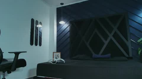 LIAM KLEIN online show from 03-31-26, 11:10