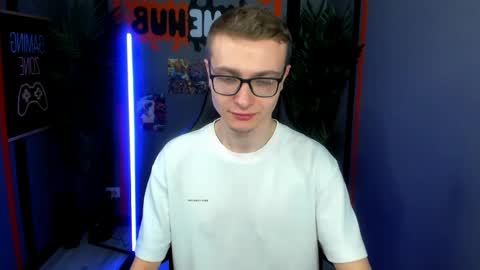 Snapshot of liam_milton chatting on 05-26-26, 08:21 Liam online show from 05-26-26, 08:21