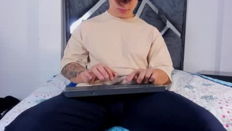 Snapshot of liam_saint chatting on 02-16-26, 12:12 Call me Lian online show from 02-16-26, 12:12