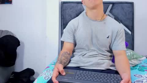 Snapshot of liam_saint chatting on 02-18-26, 12:12 Call me Lian online show from 02-18-26, 12:12