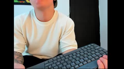 Call me Lian online show from 06-25-26, 12:20