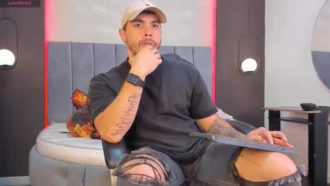 Snapshot of liam_walk chatting on 02-08-26, 11:08 Liam online show from 02-08-26, 11:08