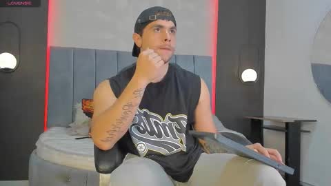 Snapshot of liam_walk chatting on 03-04-26, 09:32 Liam online show from 03-04-26, 09:32