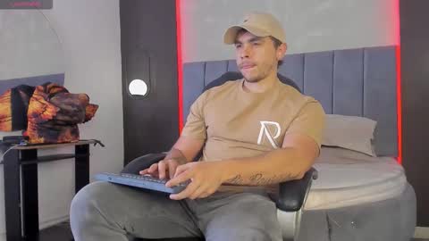 Snapshot of liam_walk chatting on 03-05-26, 10:17 Liam online show from 03-05-26, 10:17