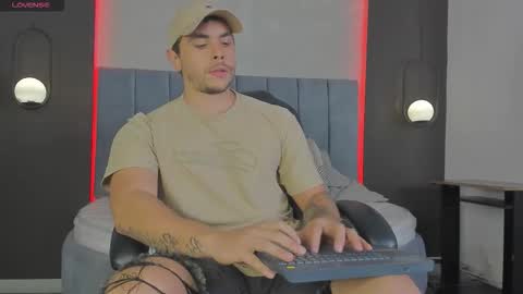 Snapshot of liam_walk chatting on 03-07-26, 11:13 Liam online show from 03-07-26, 11:13