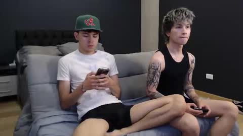 Snapshot of liamelf chatting on 07-15-26, 04:40 Liam online show from 07-15-26, 04:40