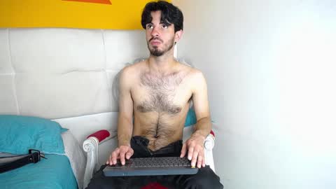 Snapshot of liamluxe chatting on 12-13-24, 03:21 LiamLuxe online show from 12-13-24, 03:21