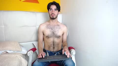 Snapshot of liamluxe chatting on 12-26-24, 03:20 LiamLuxe online show from 12-26-24, 03:20