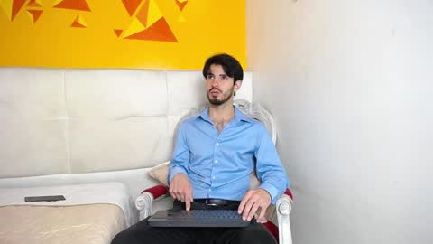 Snapshot of liamluxe chatting on 12-30-24, 12:20 LiamLuxe online show from 12-30-24, 12:20