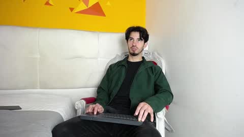 Snapshot of liamluxe chatting on 01-14-25, 12:14 LiamLuxe online show from 01-14-25, 12:14