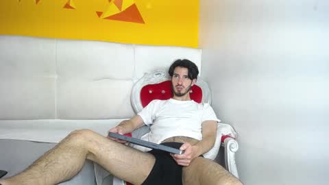 Snapshot of liamluxe chatting on 01-30-25, 06:21 LiamLuxe online show from 01-30-25, 06:21