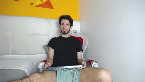 Snapshot of liamluxe chatting on 02-01-25, 12:37 LiamLuxe online show from 02-01-25, 12:37