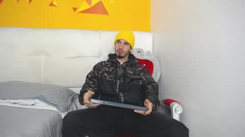 Snapshot of liamluxe chatting on 02-06-25, 06:56 LiamLuxe online show from 02-06-25, 06:56