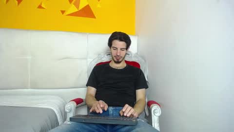 Snapshot of liamluxe chatting on 02-07-25, 12:50 LiamLuxe online show from 02-07-25, 12:50