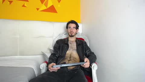 Snapshot of liamluxe chatting on 02-08-25, 03:21 LiamLuxe online show from 02-08-25, 03:21