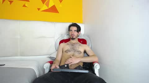 Snapshot of liamluxe chatting on 02-08-25, 06:22 LiamLuxe online show from 02-08-25, 06:22