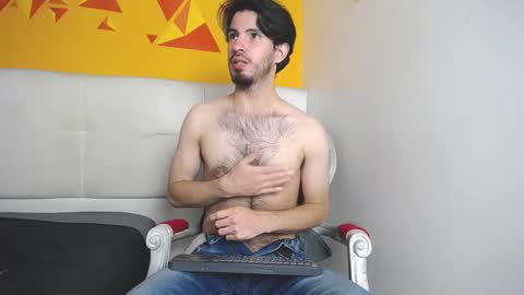 Snapshot of liamluxe chatting on 02-13-25, 04:07 LiamLuxe online show from 02-13-25, 04:07