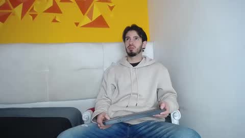 Snapshot of liamluxe chatting on 02-18-25, 12:39 LiamLuxe online show from 02-18-25, 12:39