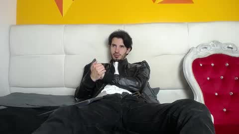 Snapshot of liamluxe chatting on 02-27-25, 12:56 LiamLuxe online show from 02-27-25, 12:56
