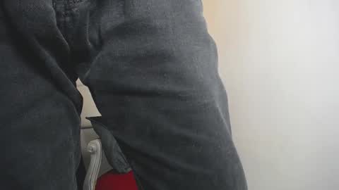 Snapshot of liamluxe chatting on 03-04-25, 03:48 LiamLuxe online show from 03-04-25, 03:48