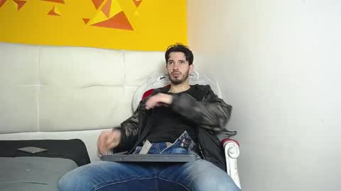 Snapshot of liamluxe chatting on 03-09-25, 01:04 LiamLuxe online show from 03-09-25, 01:04