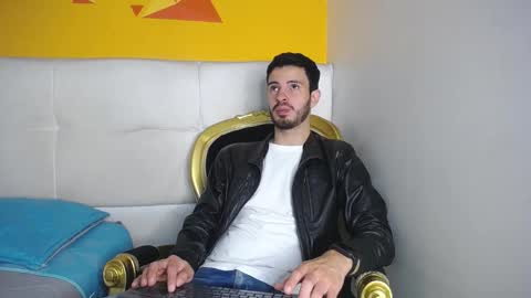 Snapshot of liamluxe chatting on 09-14-25, 01:43 LiamLuxe online show from 09-14-25, 01:43