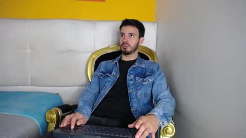 Snapshot of liamluxe chatting on 09-17-25, 01:24 LiamLuxe online show from 09-17-25, 01:24