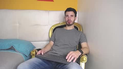 Snapshot of liamluxe chatting on 09-28-25, 02:00 LiamLuxe online show from 09-28-25, 02:00