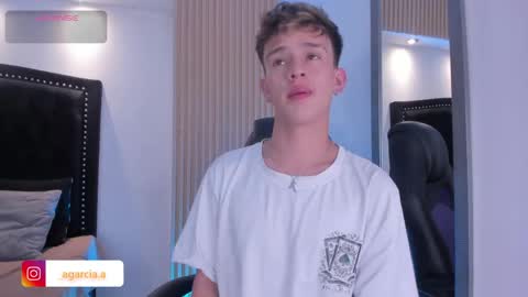 liam online show from 04-17-26, 04:04