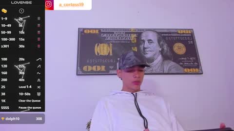 Snapshot of lian_23_ chatting on 12-23-24, 12:41 online show from 12-23-24, 12:41