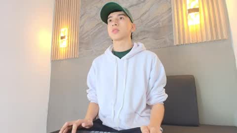 Snapshot of lian_cameron chatting on 01-09-26, 03:31 lian_cameron online show from 01-09-26, 03:31