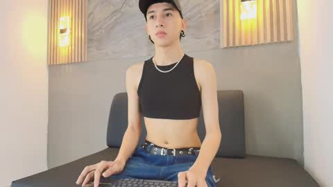 Snapshot of lian_cameron chatting on 01-19-26, 03:43 lian_cameron online show from 01-19-26, 03:43