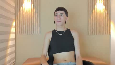 Snapshot of lian_cameron chatting on 02-18-26, 03:46 lian_cameron online show from 02-18-26, 03:46