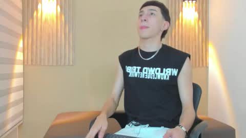 Snapshot of lian_cameron chatting on 02-19-26, 04:08 lian_cameron online show from 02-19-26, 04:08