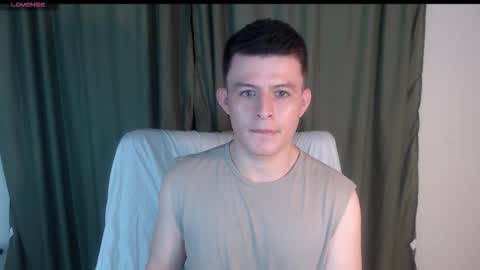 Snapshot of lian_eathan chatting on 10-29-25, 10:44 lian_eathan online show from 10-29-25, 10:44