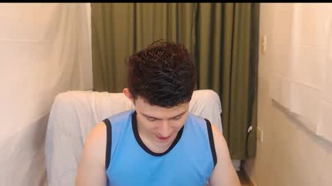 Snapshot of lian_eathan chatting on 11-25-25, 09:15 lian_eathan online show from 11-25-25, 09:15