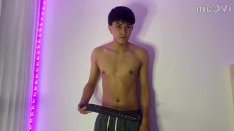 Snapshot of lian_y_dilan chatting on 04-04-26, 10:51 lian_y_dilan online show from 04-04-26, 10:51