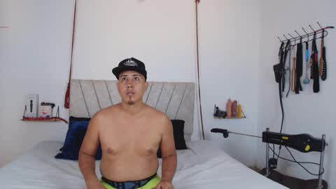 Snapshot of liana_asaff chatting on 02-25-26, 09:02 Mistress Liana - Sir Asaf online show from 02-25-26, 09:02